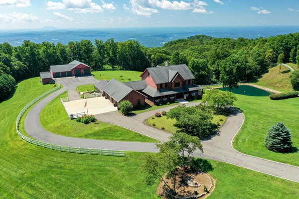 Fancy Gap Mountain Realty in Fancy Gap, VA (2)