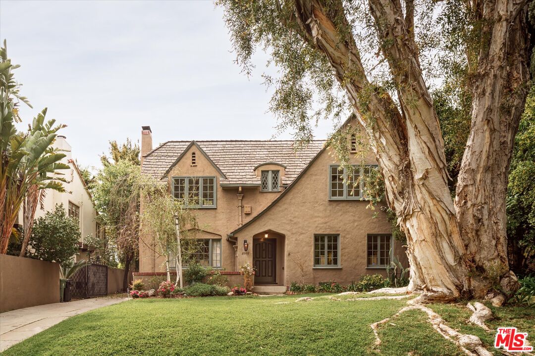 Lorraine Getz - REALTOR® COMPASS in Los Angeles, CA (5)