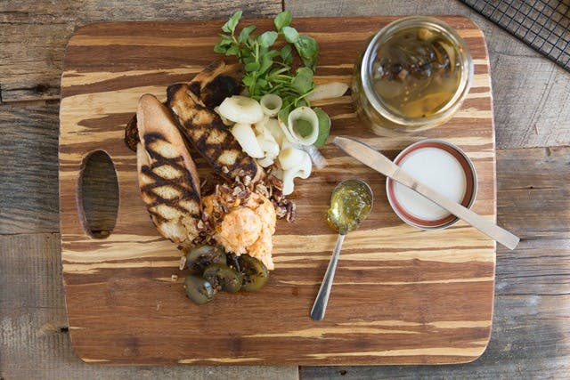 Rustic Table in Pawleys Island, SC (4)