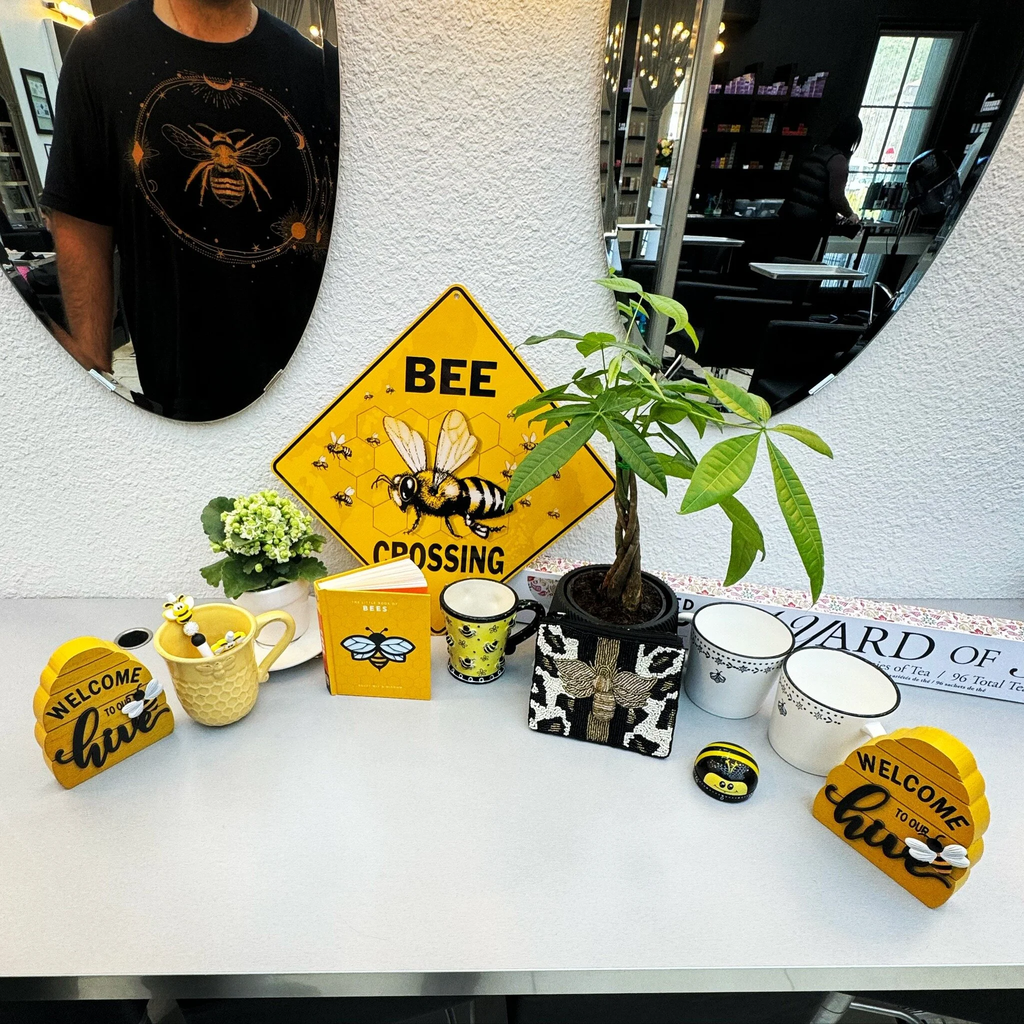 Busy B's Beauty Bar in Newbury Park, CA