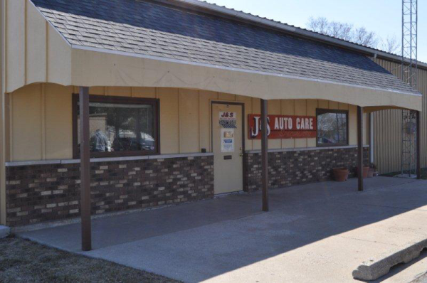 J and S Auto Care Specialists, Inc. in Janesville, WI