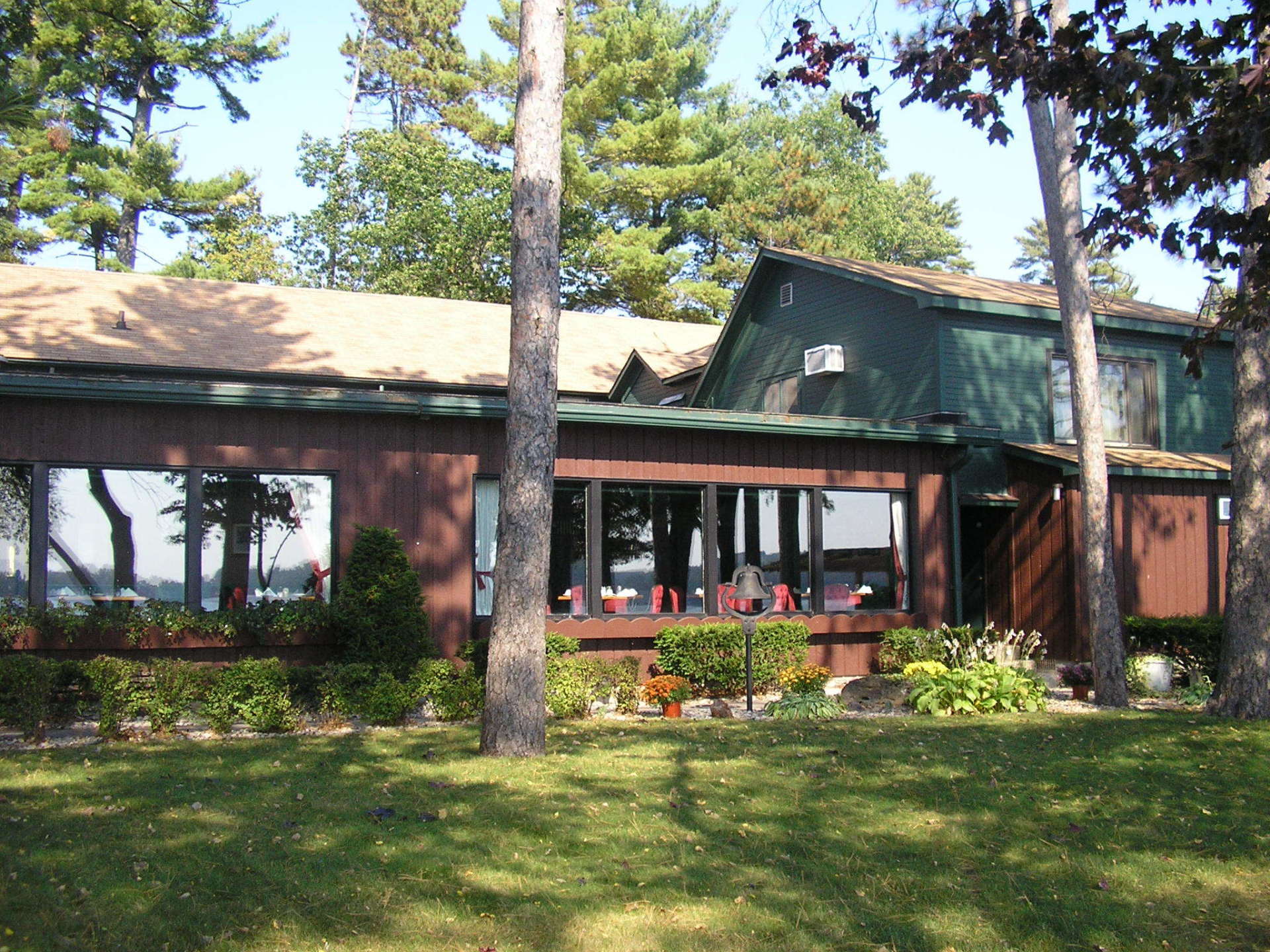 Silvercryst Supper Club Resort & Motel in Wautoma, WI (4)