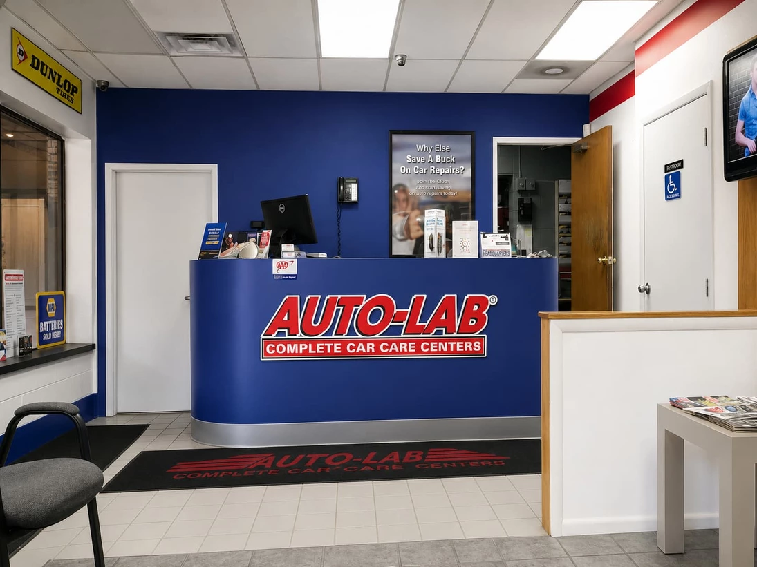 Auto-Lab Livonia in Livonia, MI (4)