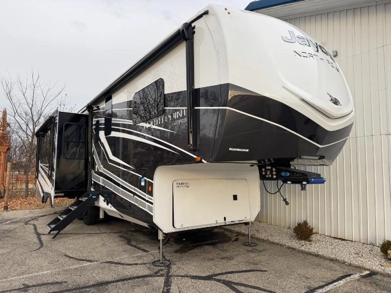 Kunes RV of Lake Mills in Lake Mills, WI (4)