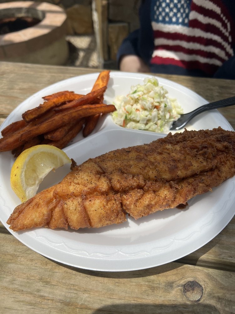 Sugar Shack Fish Market Oyster Bar and Grill in Nags Head, NC (3)