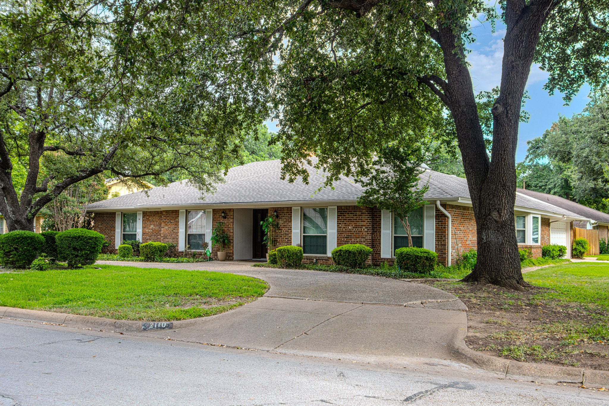 Erin Bergin~ Realtor, The Collective Living Co in Pantego, TX (3)