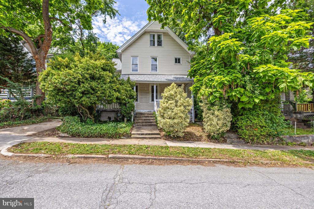 JEANNIE NGUYEN REALTOR in Rockville, MD (2)