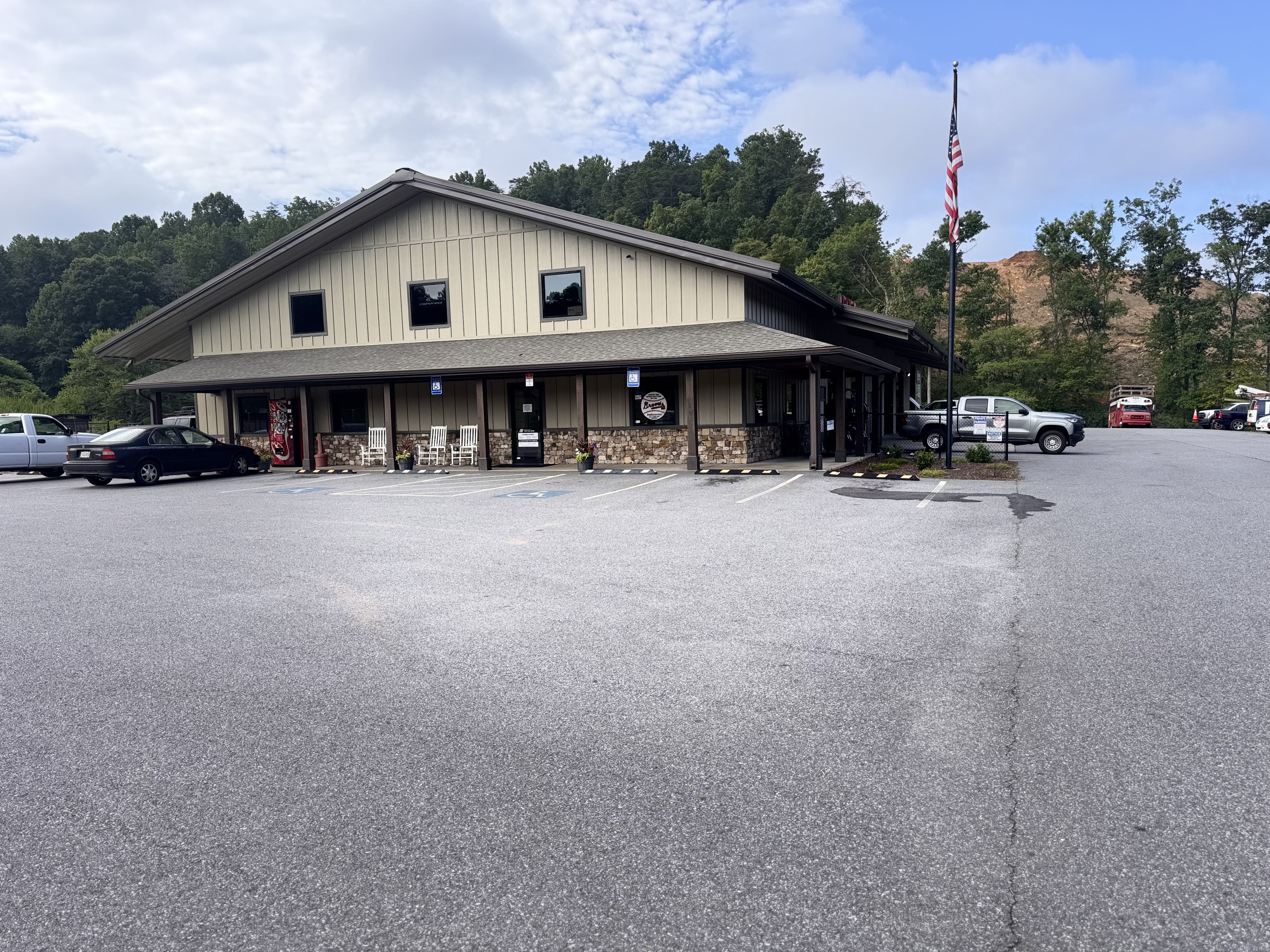 Arne's Tire Discounters in Blairsville, GA