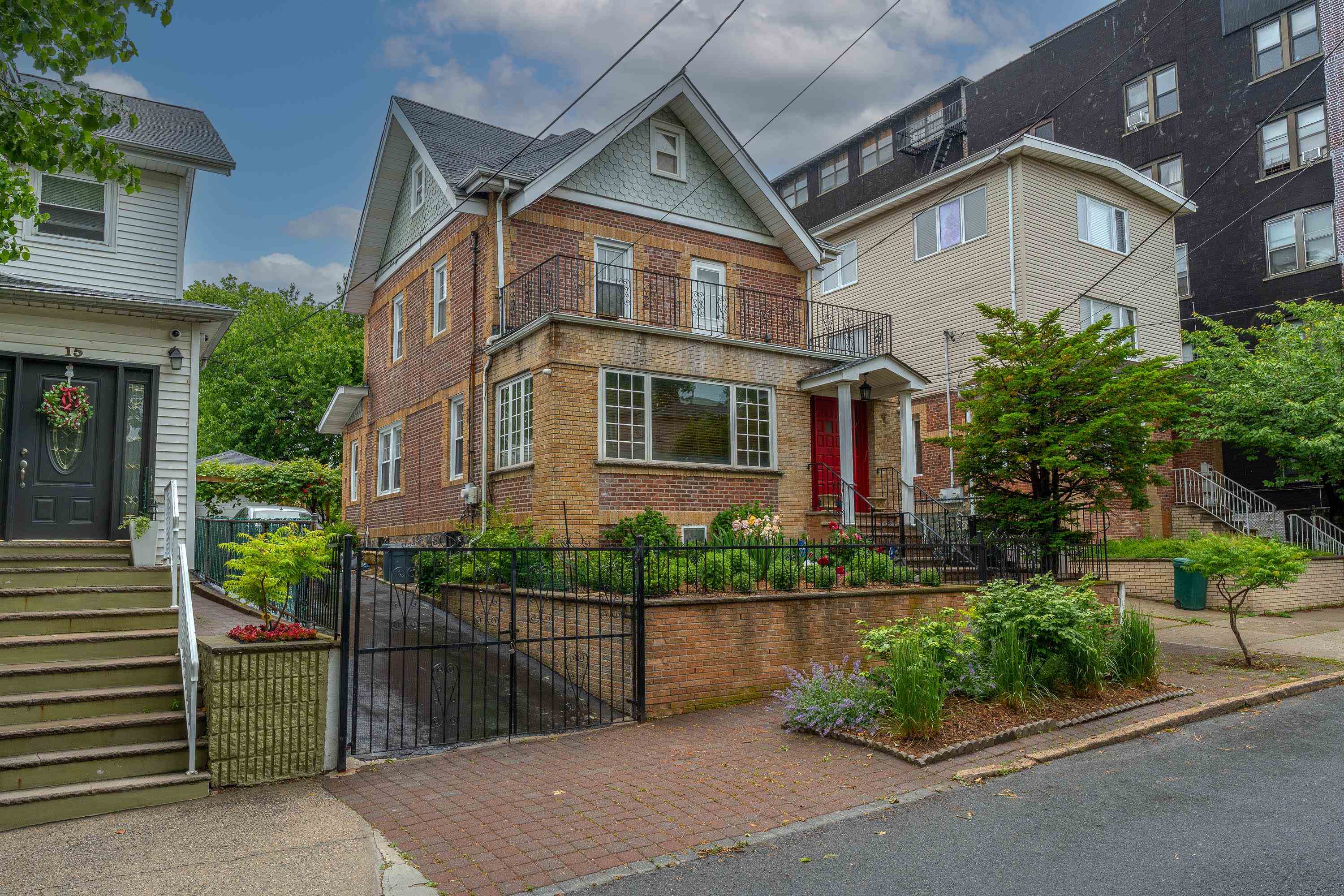 Access Homes Realty in Union City, NJ (3)