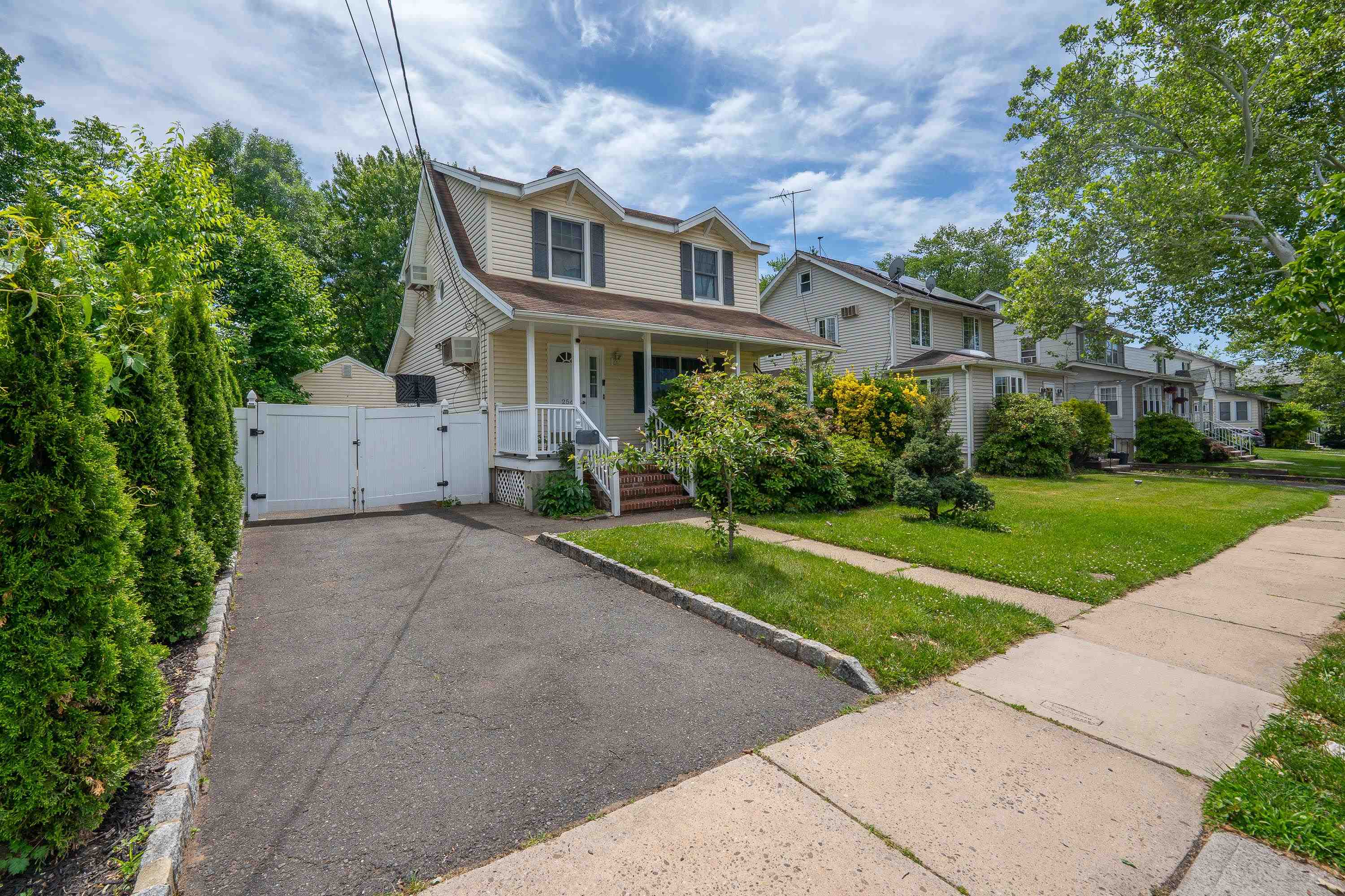 Access Homes Realty in Union City, NJ (5)