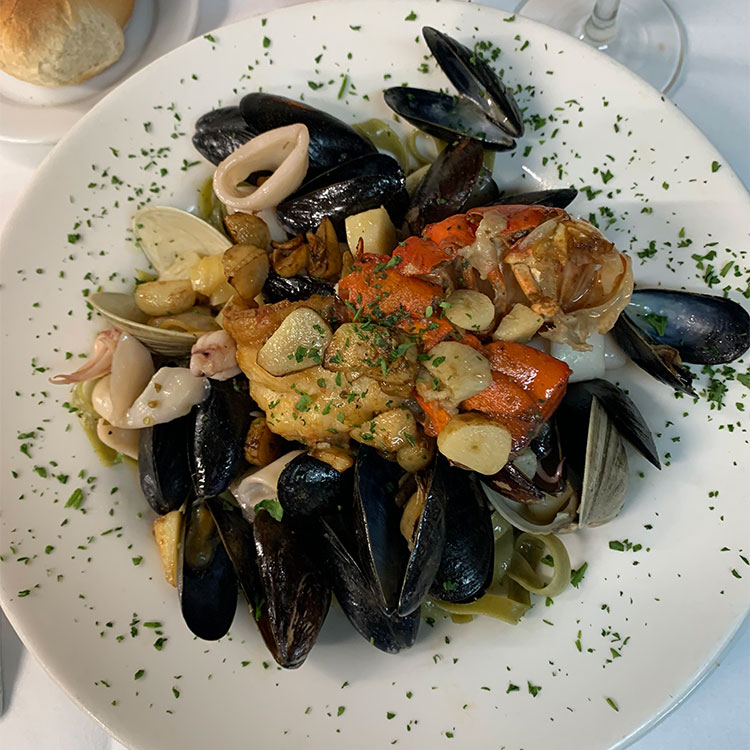 Villa D'Este in Floral Park, NY (3)