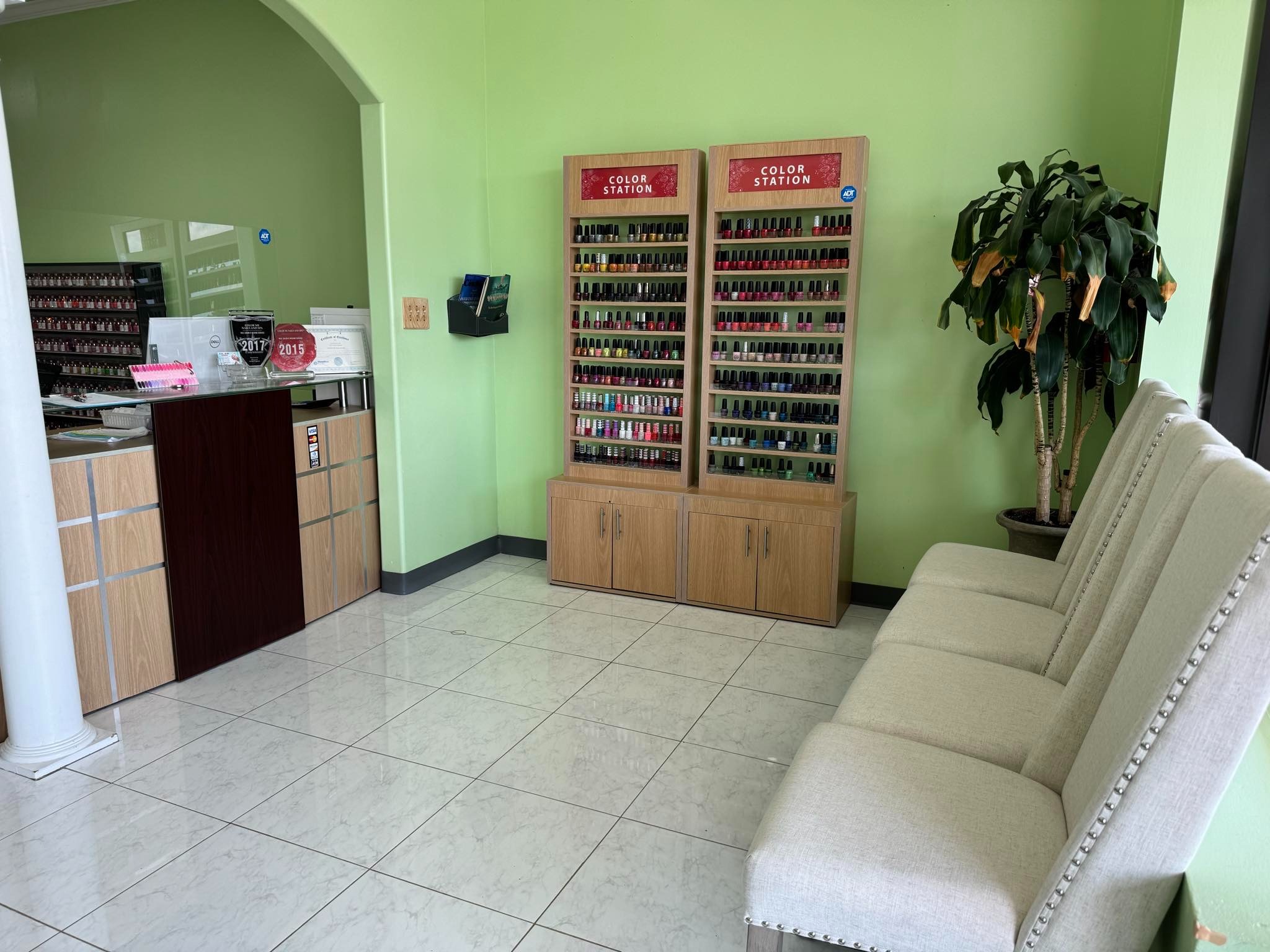 Color Me Nails & Spa in Cincinnati, OH (3)