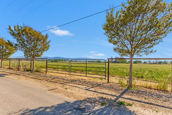Jori Mayer, REALTOR | Dufur Mayer Group in Gilroy, CA (5)