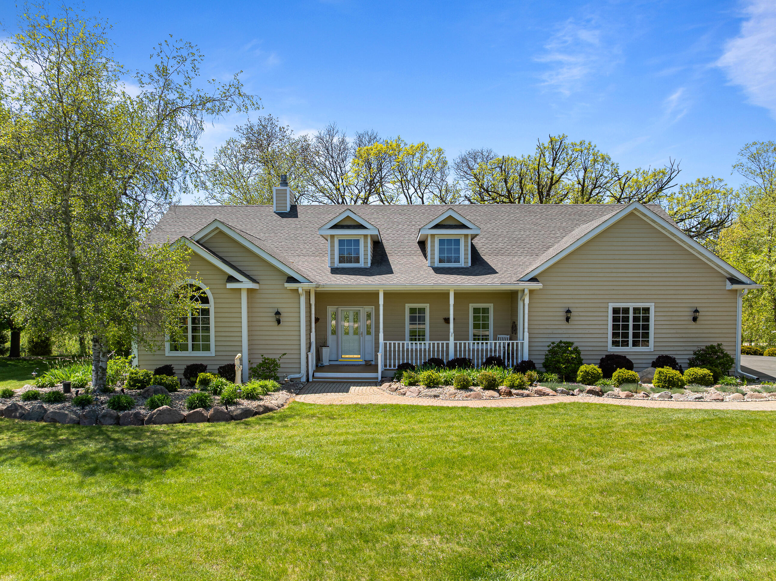 Rob Edwards: Compass formerly Keefe Real Estate in Elkhorn, WI
