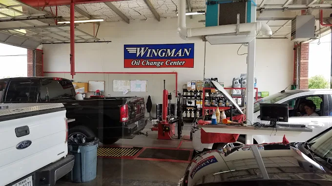 Wingman Oil Change Center in Marble Falls, TX (3)