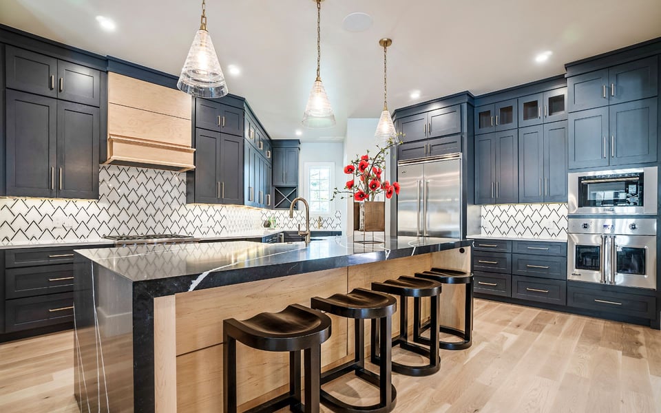 Kathryn Pinto at COMPASS | Chicago Western Suburbs Real Estate Agent in Wheaton, IL in Glen Ellyn, IL (4)