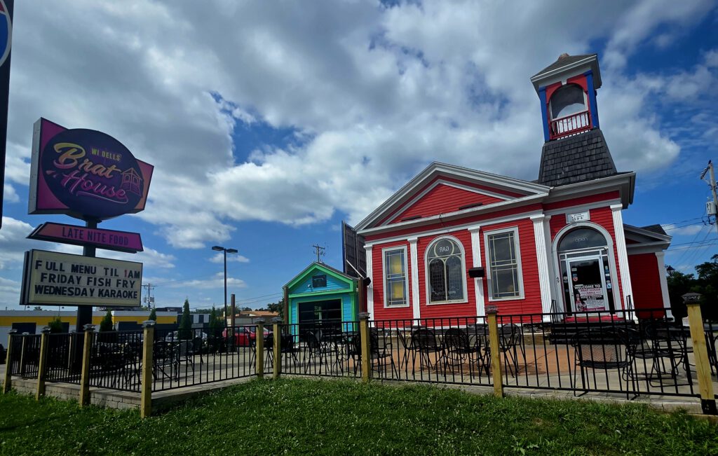 Brat House Grill in Lake Delton, WI (3)