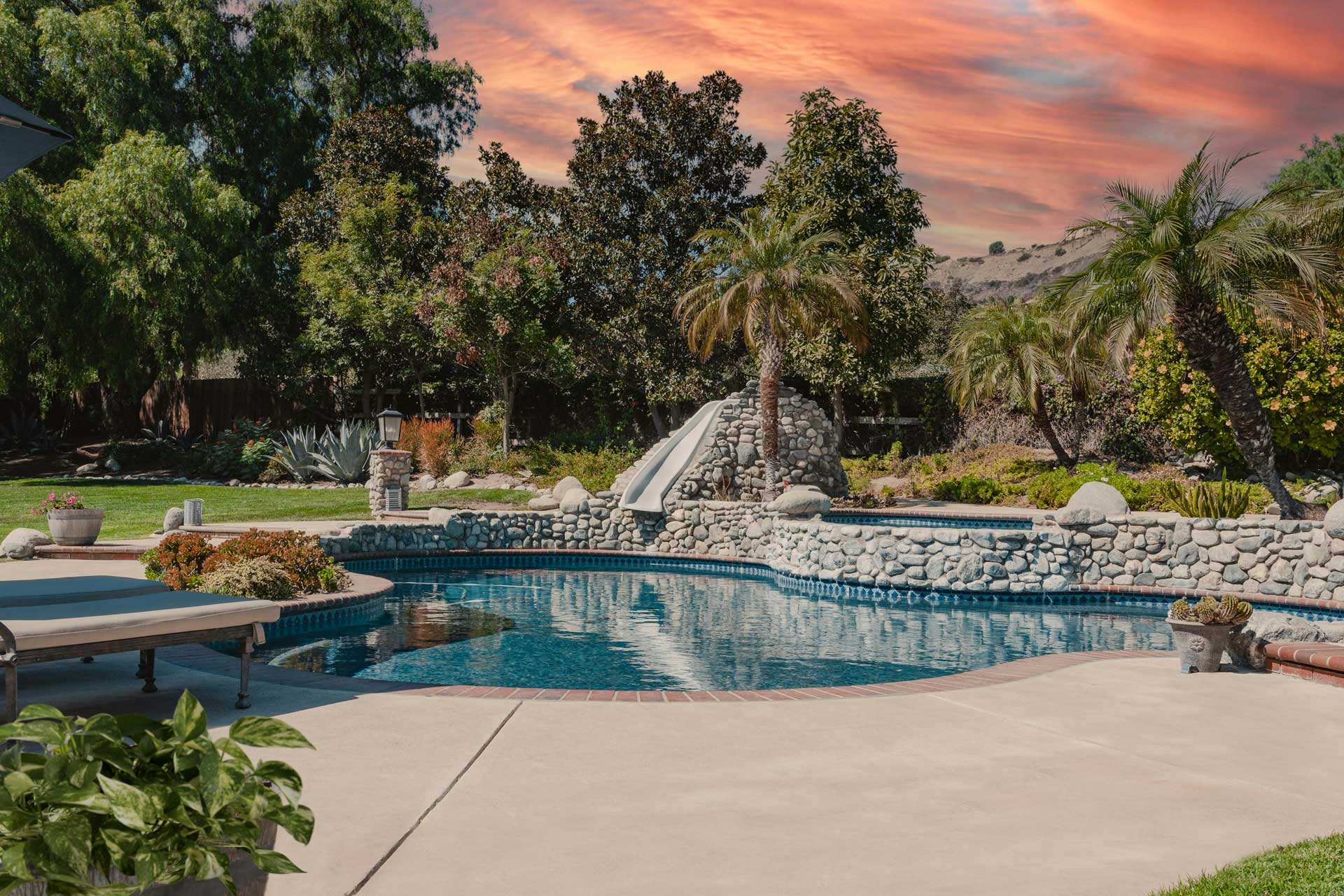 MZ Real Estate Group in Pico Rivera, CA