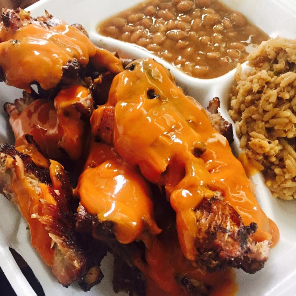 Munchie's BBQ & Soul food in Savannah, GA