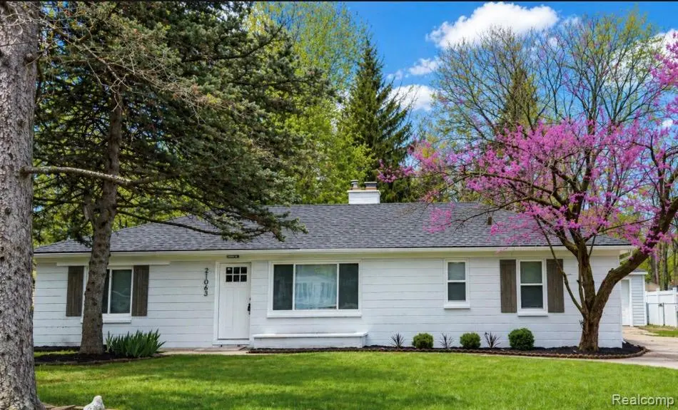 Real Estate by Rita in Riverview, MI (3)