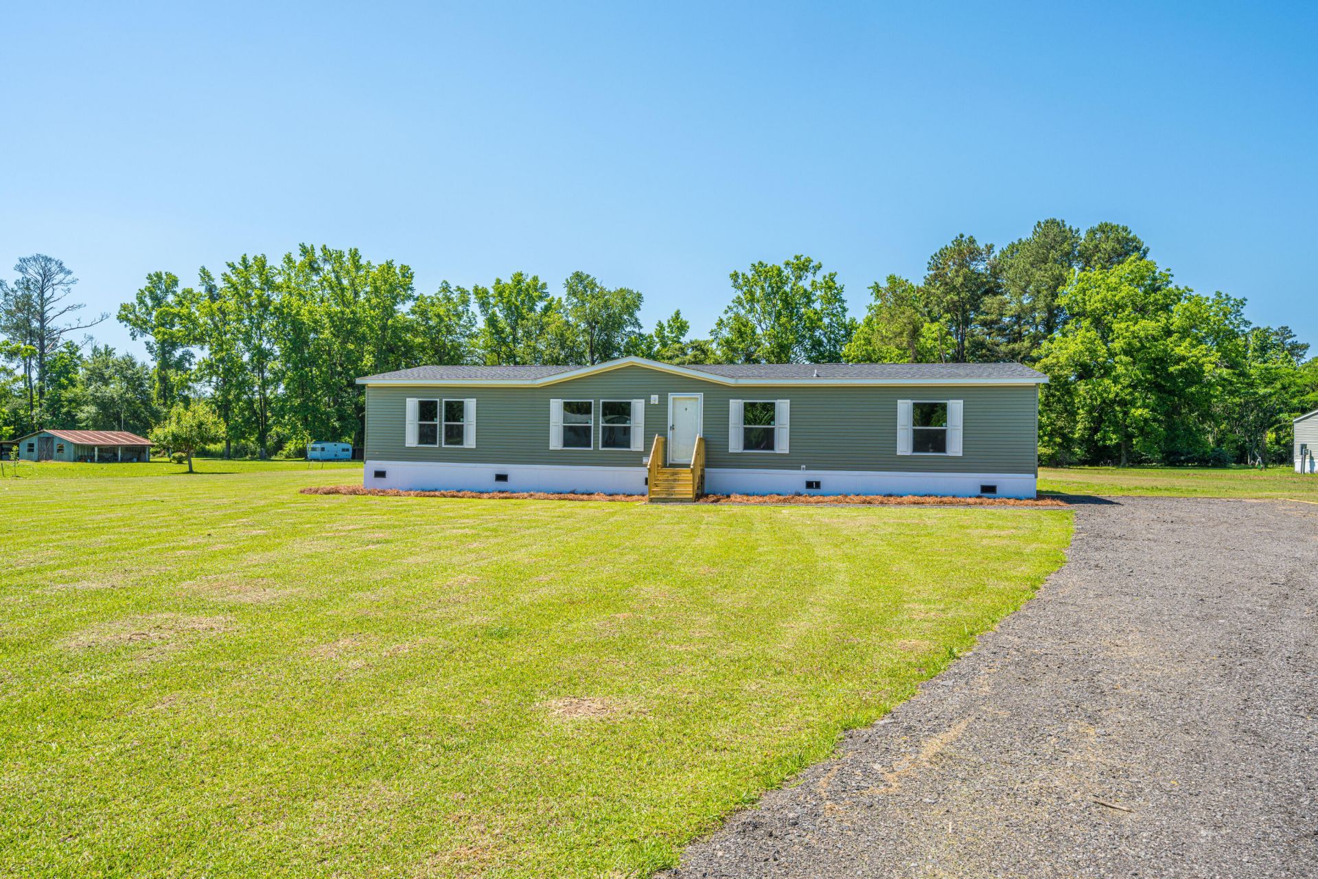 Jacqui Swain @ Carolina One Real Estate in Summerville, SC (2)