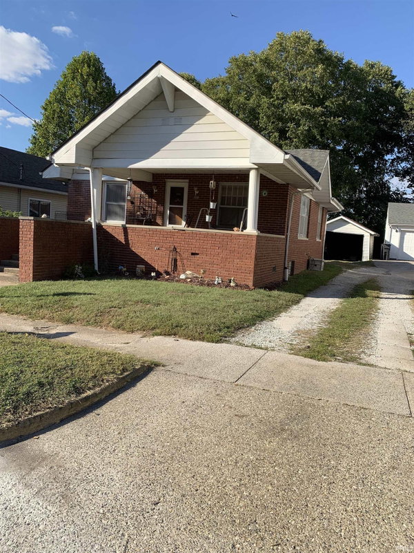Wells Auction & Realty in Linton, IN (2)