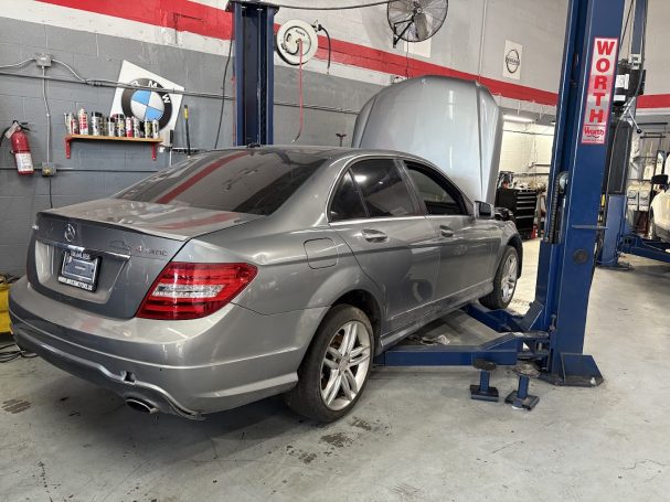 Piston Garage Car Care Center in Miami, FL (4)