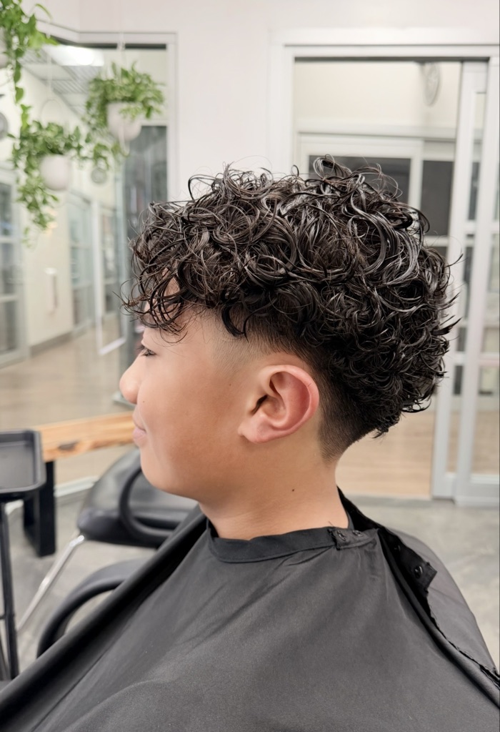 Hair District 36 in Monrovia, CA (3)