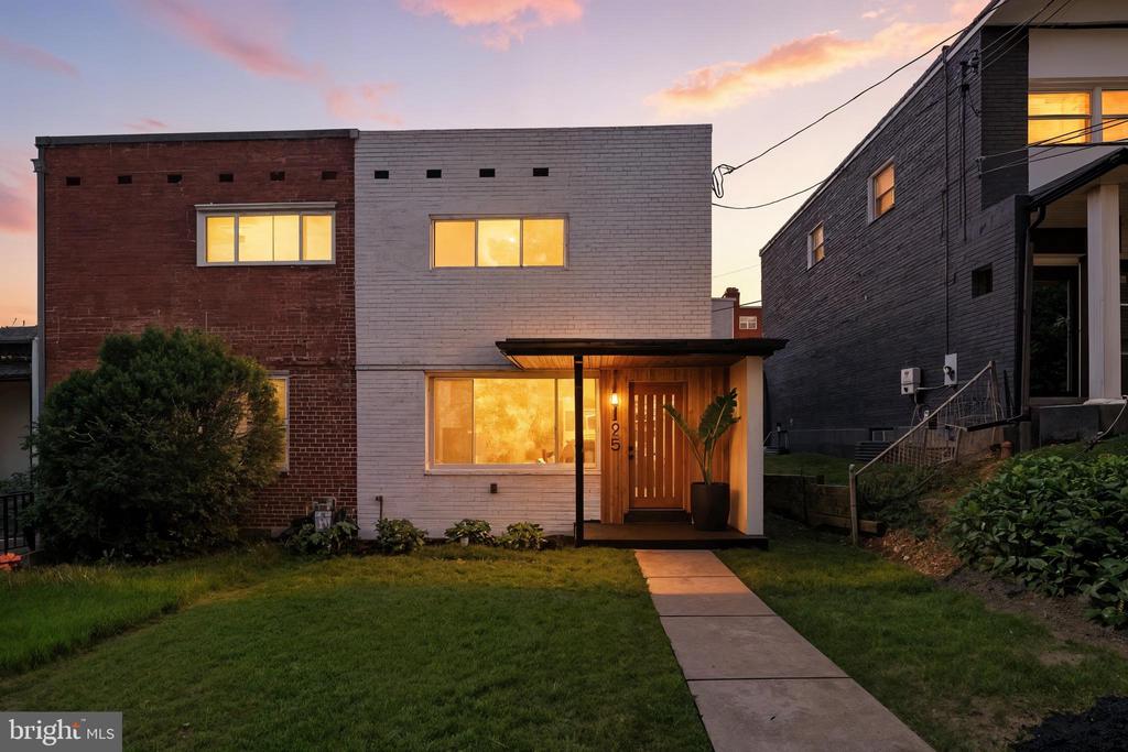 Christian Givens, Realtor in Chevy Chase, MD (3)