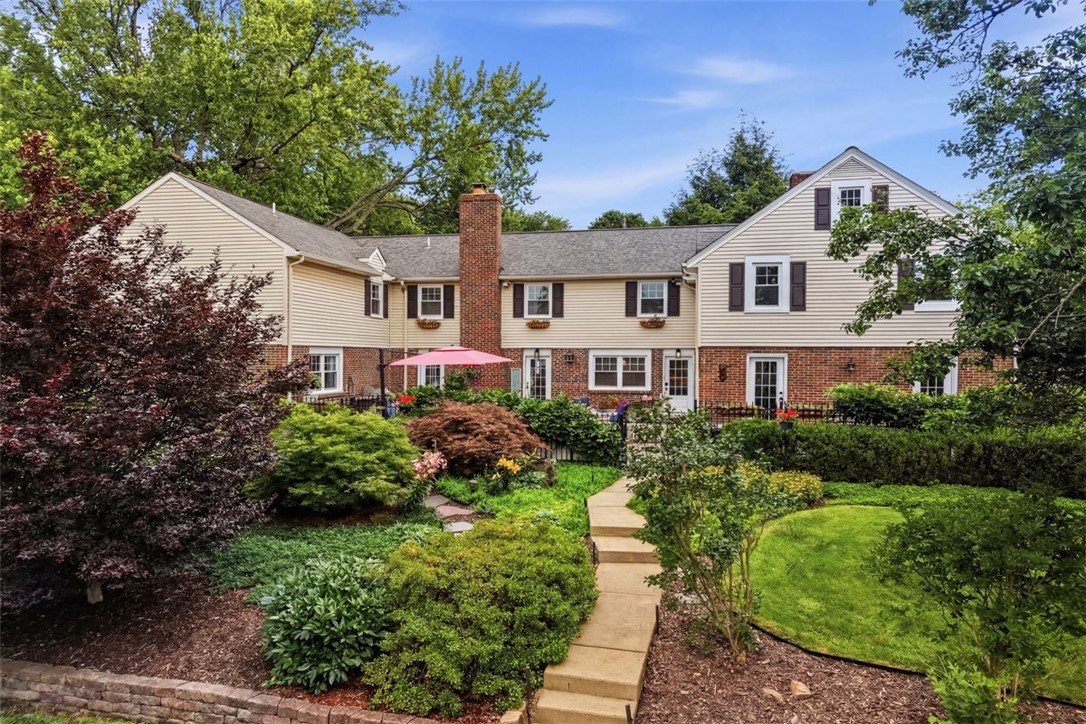Brianna Markham - Pittsburgh Realtor in Spring Church, PA (4)