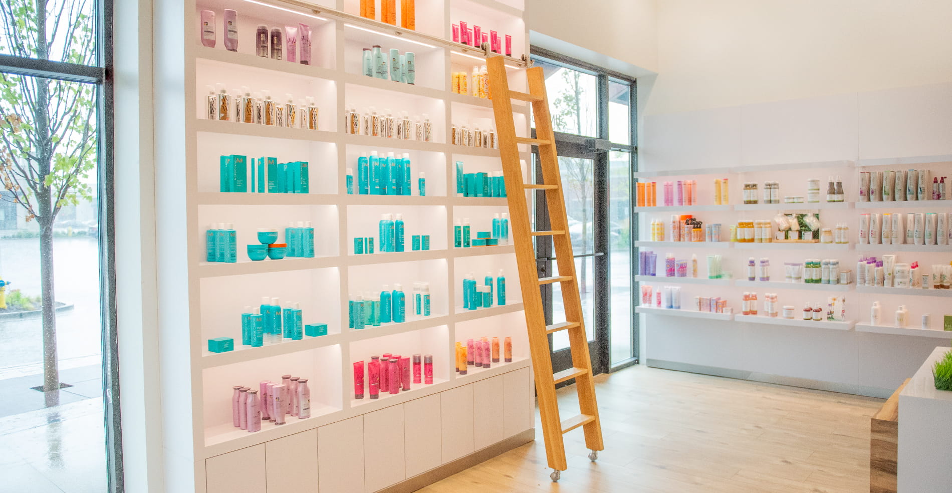 Andreas Hogue Salon in Northbrook, IL (4)