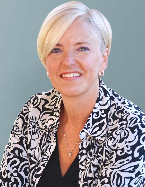 Holly Michalke, Berkshire Hathaway HomeServices Stouffer Realty in Independence, OH