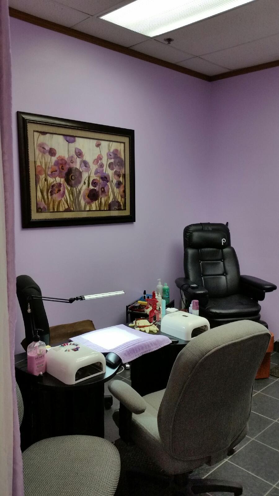 The Colored Nail in Waukesha, WI