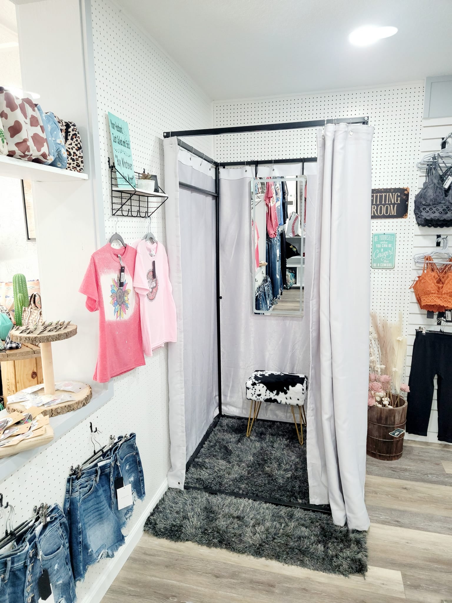 Home Sweet Jewels & Boutique in Umatilla, FL (5)
