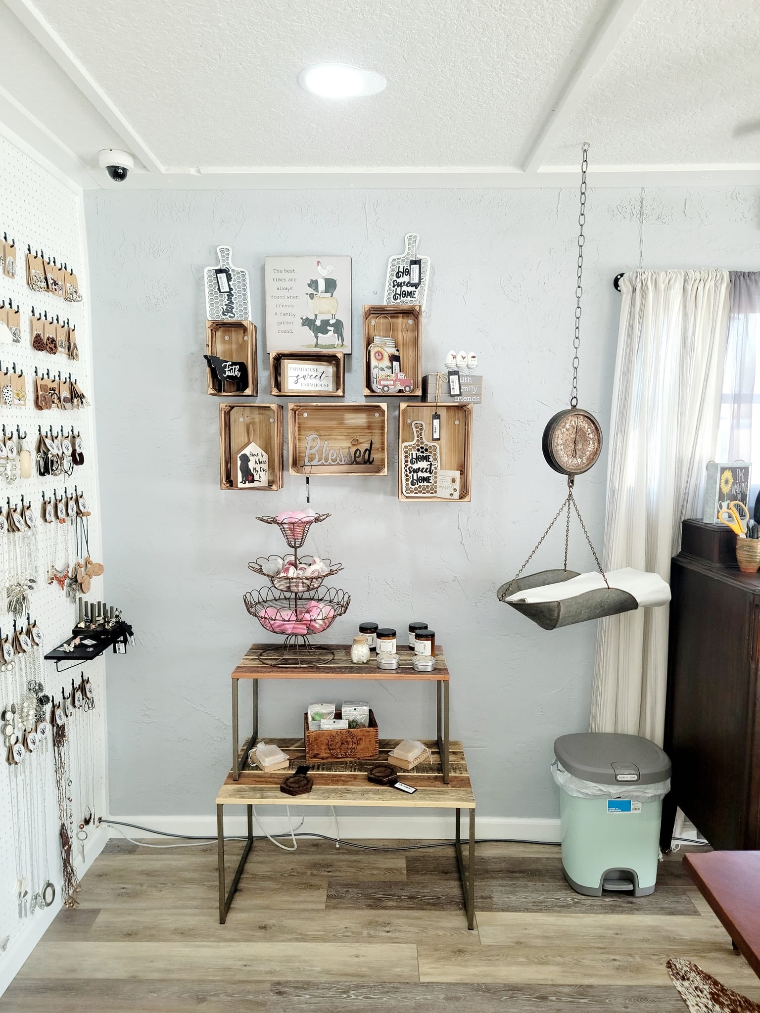 Home Sweet Jewels & Boutique in Umatilla, FL (6)