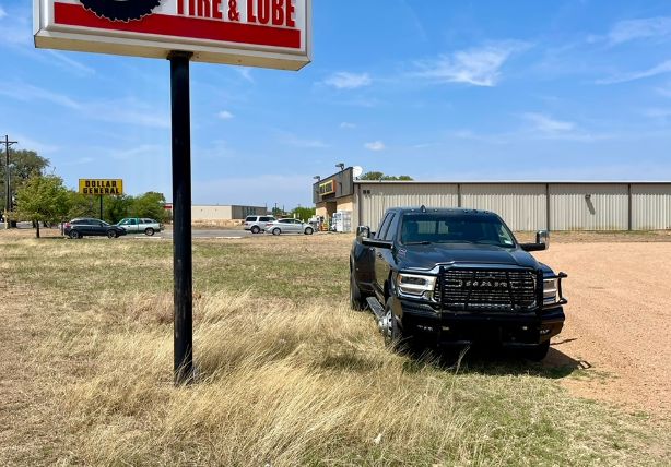 Dipstick’s Tire & Lube,LLC in Mason, TX (6)
