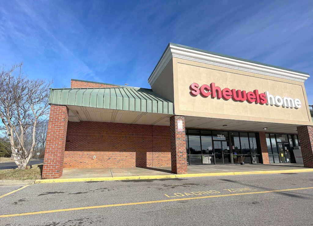 The Shoppes of Appomattox Shopping Center in Appomattox, VA (3)