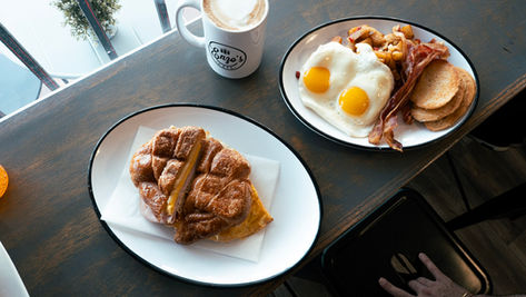 Enzo's Cafe And Bakery in Palm Springs, FL (5)