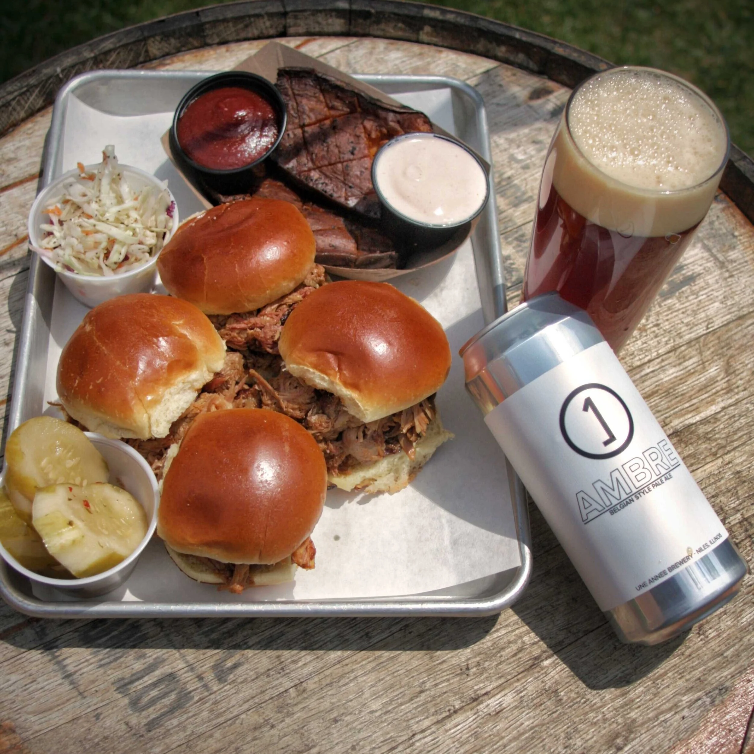 Une Année | Hubbard's Cave Brewery & Barbecue in Niles, IL (2)