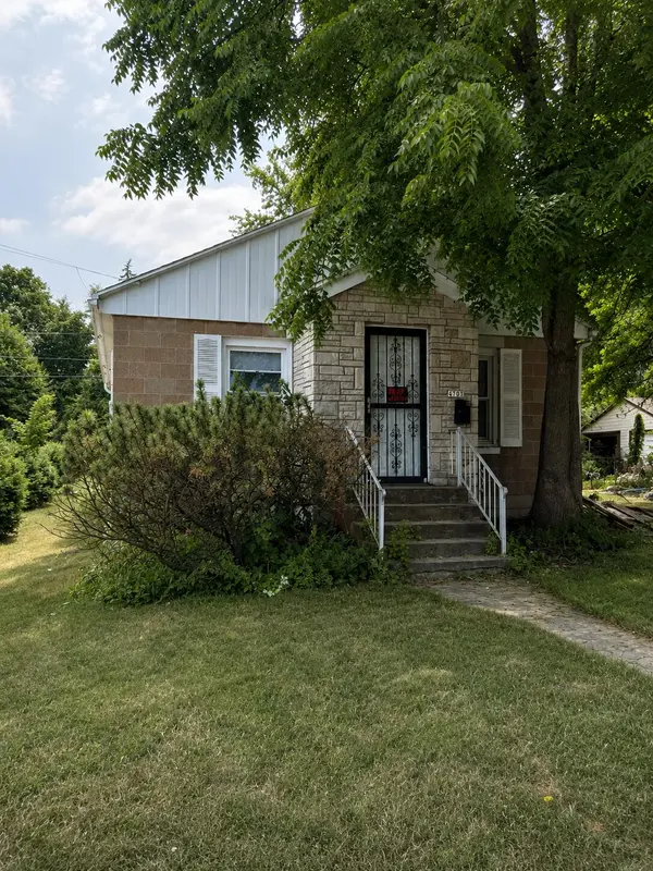 Alexis Hirsig, REALTOR® – Milwaukee Real Estate Agent | The Powerhouse Partners at REAL Broker, LLC in Milwaukee, WI (2)