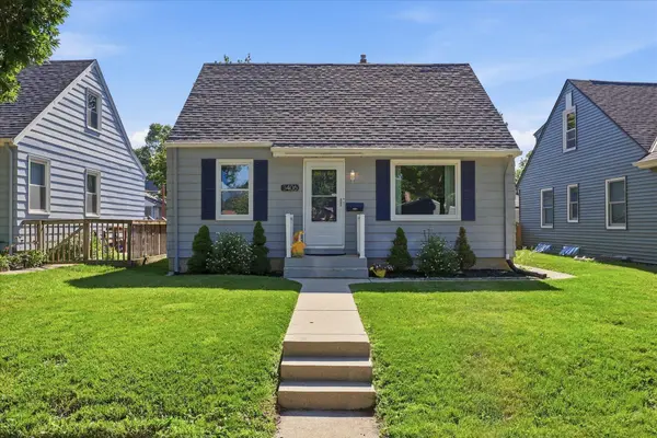 Alexis Hirsig, REALTOR® – Milwaukee Real Estate Agent | The Powerhouse Partners at REAL Broker, LLC in Milwaukee, WI (4)