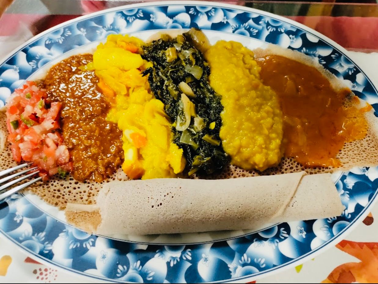 Buna Ethiopian Restaurant & Market in Los Angeles, CA