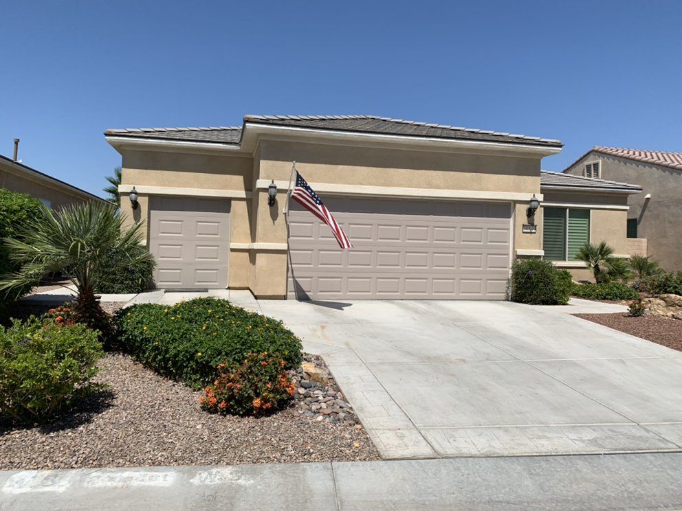 Shadow Hills Garage Doors in Indio, CA (3)