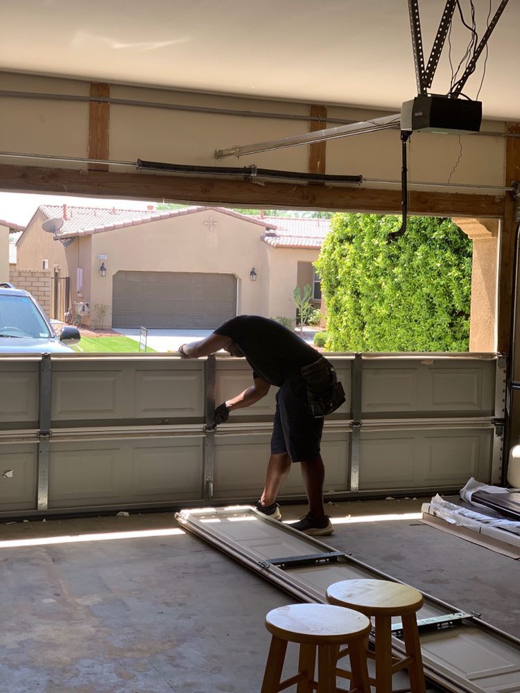 Shadow Hills Garage Doors in Indio, CA (6)