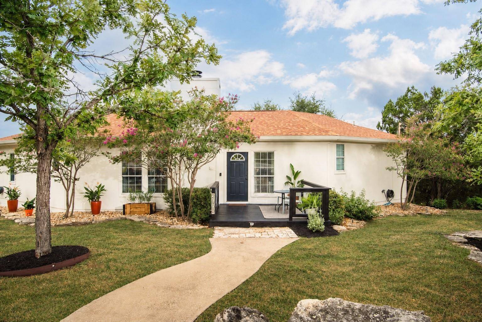 Dripping Springs Realtors - Mercer Street Real Estate Brokerage w/ Melissa Roberts & Amy Paczosa Runyan in Dripping Springs, TX (5)