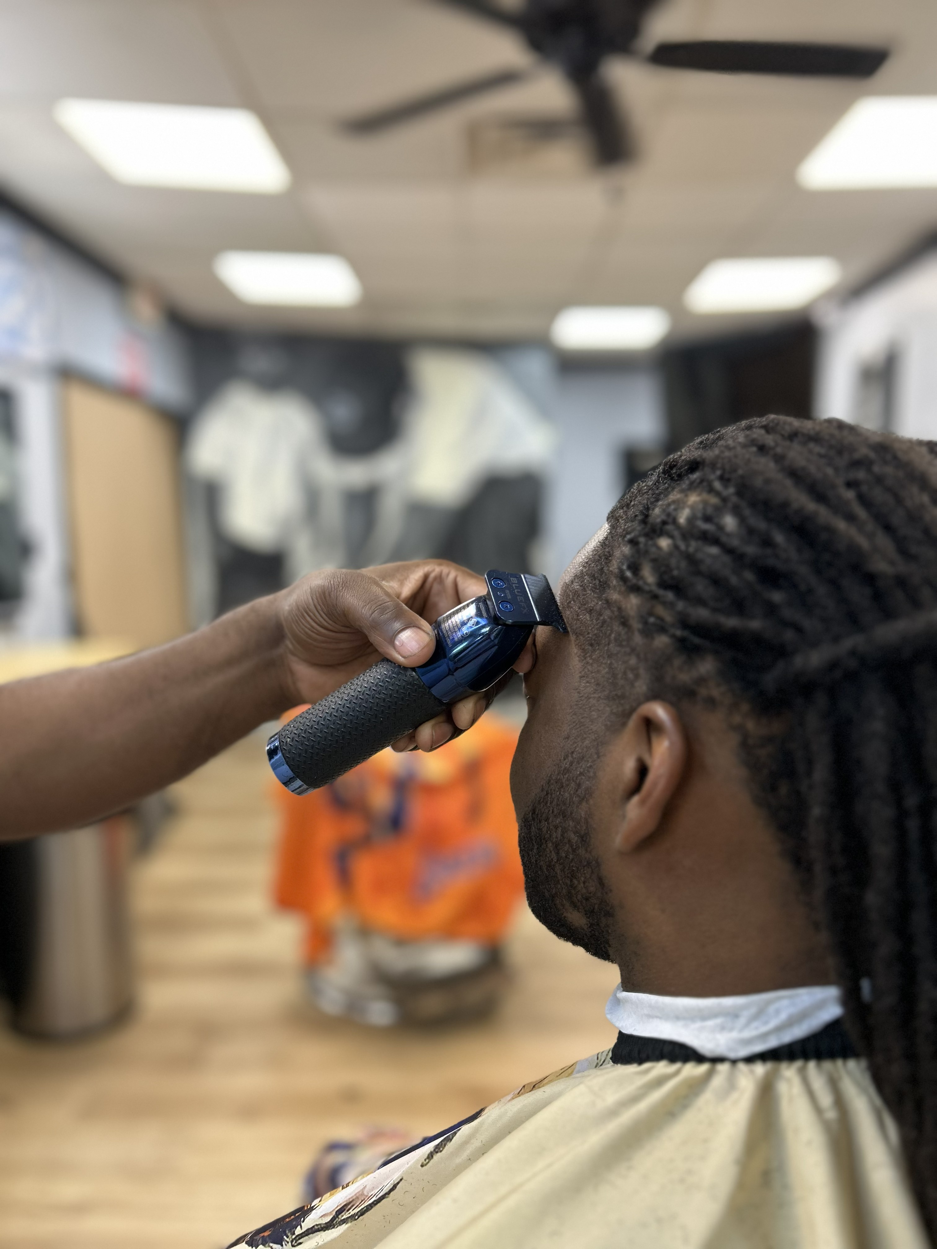 Trendsetters Barber and Beauty Salon in Garland, TX