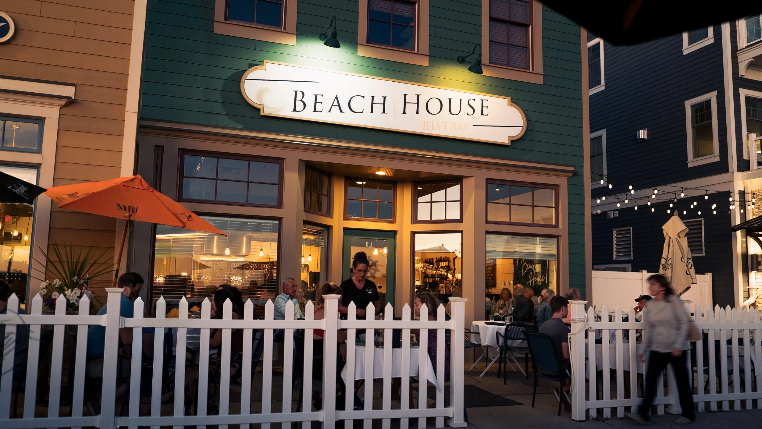 The Beach House Bistro in Pewaukee, WI (4)
