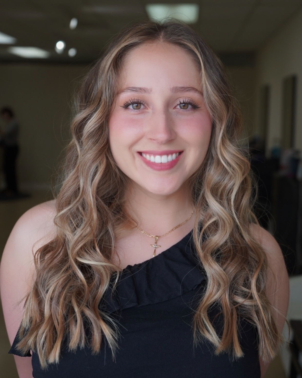 Salon Illum in Oxnard, CA