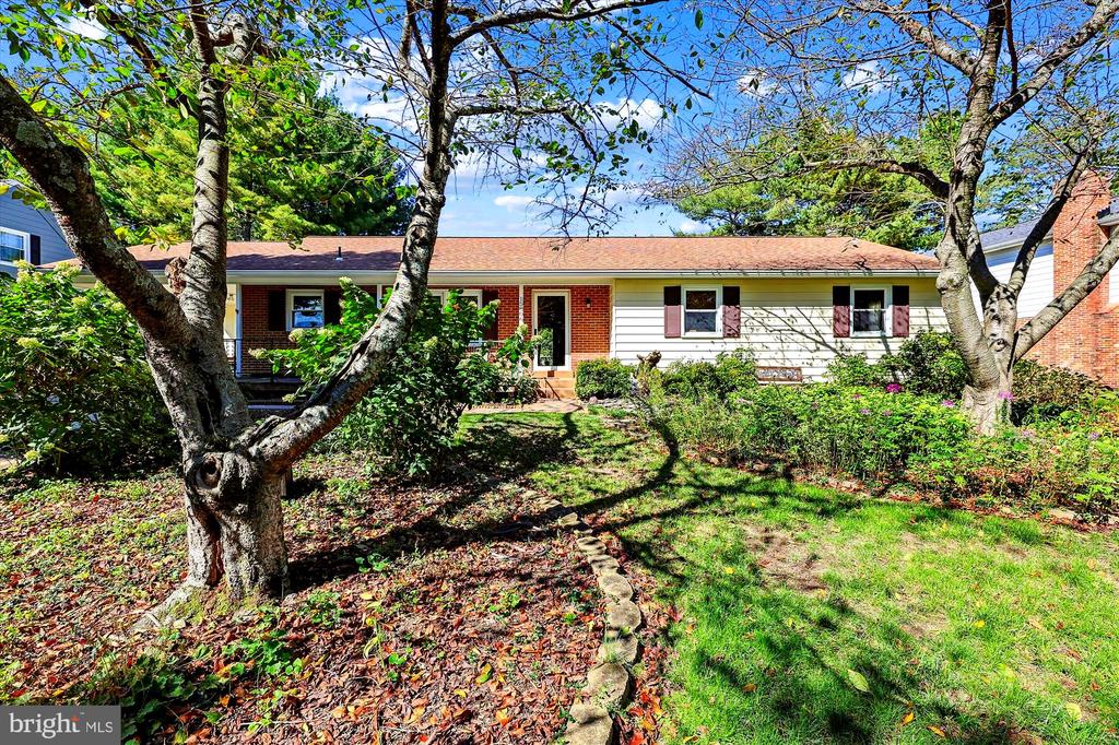 ExecuHome Realty : Rose Calderone in Nottingham, MD (2)