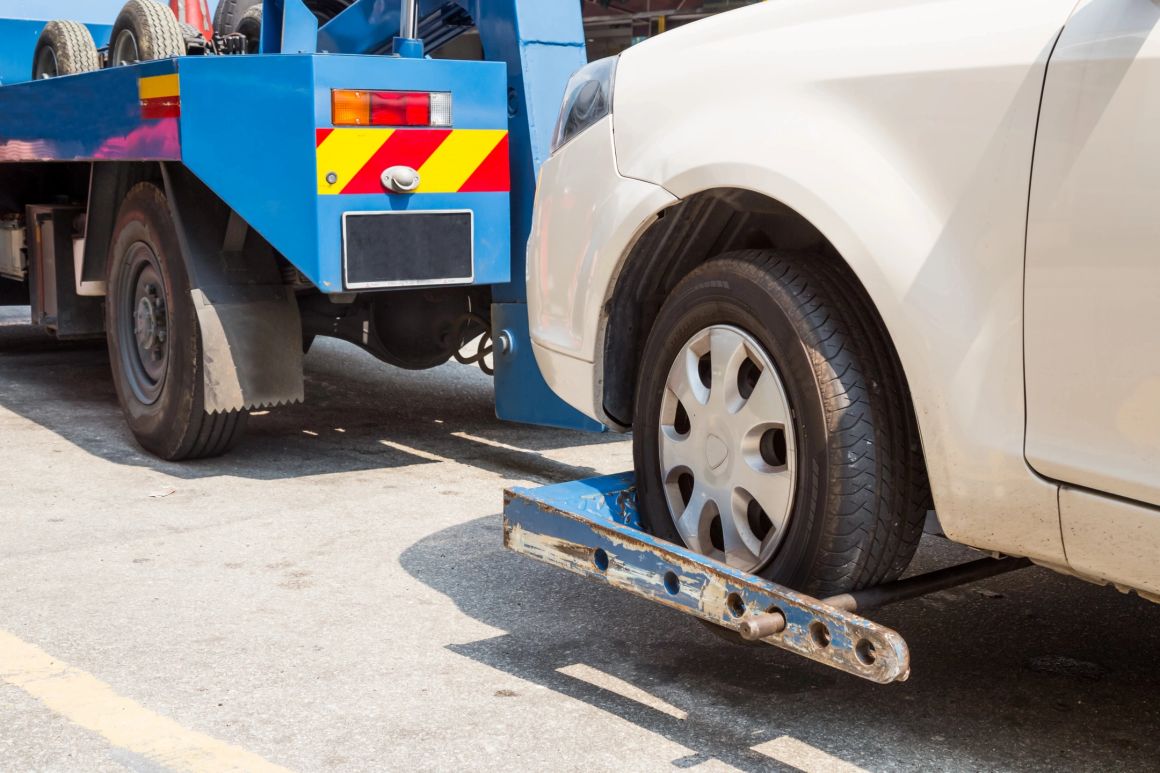 SOS Auto and Tow in Hutchins, TX